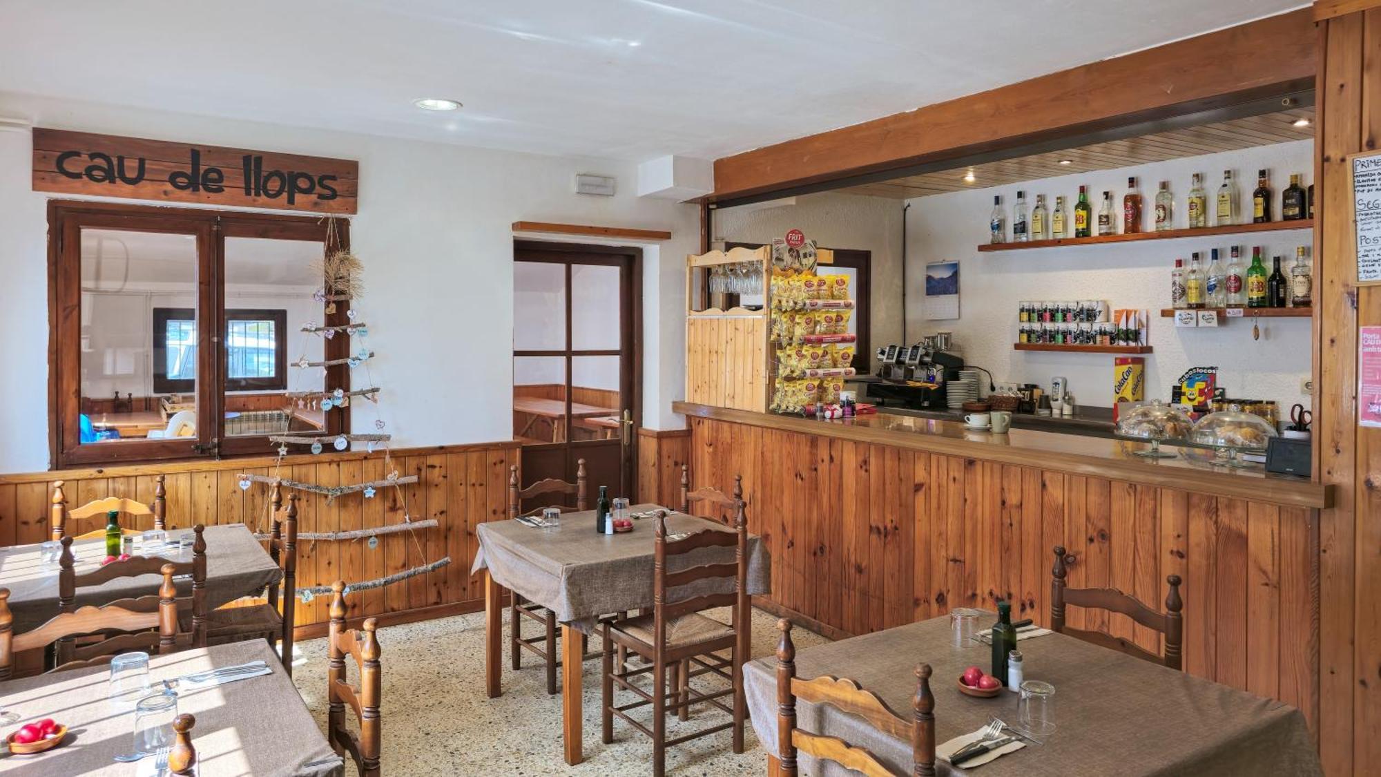 Coll De Port Hostel Tuixen Exterior photo